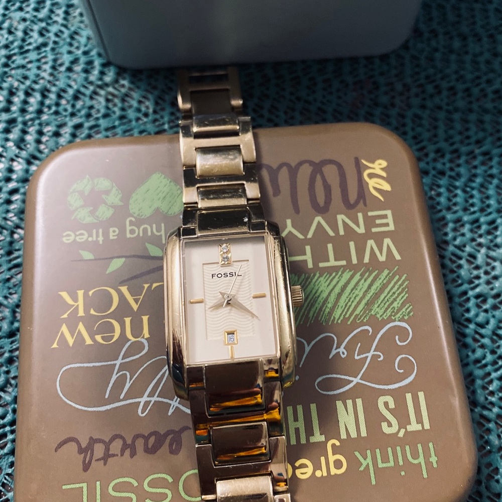 Fossil Watch - Picture 2 of 3